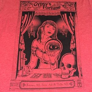 “Curbside” Gypsy’s Fortune red Tee XL
